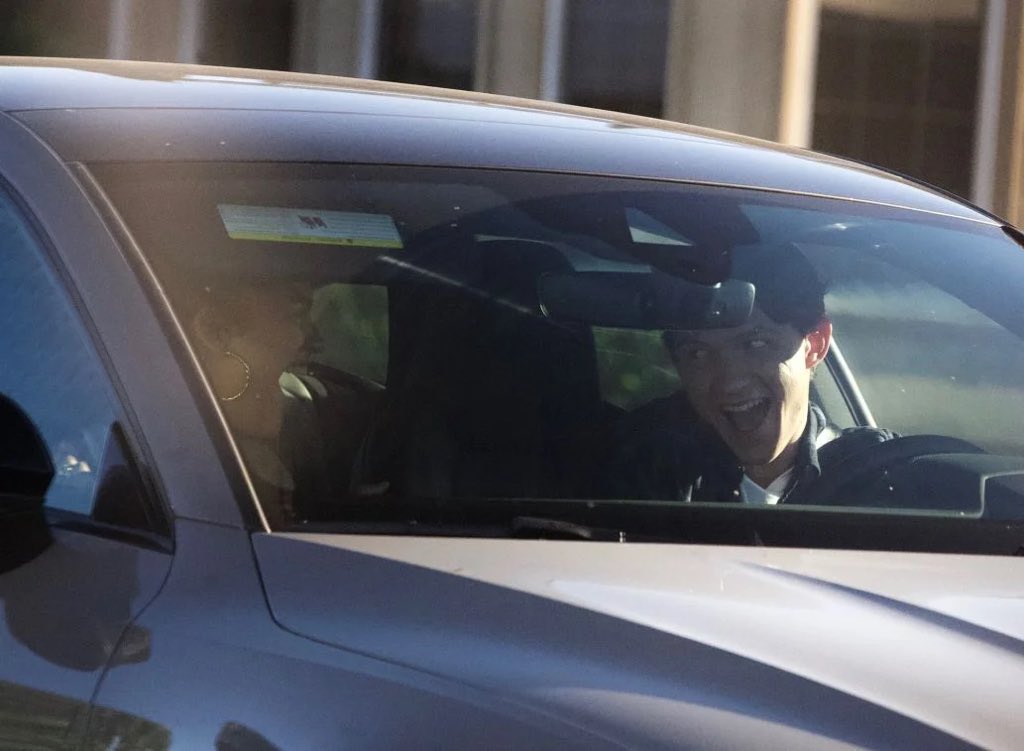 เจ้าพวกตูด555555555555555 แกล้งทำหาซีนให้ปาปาที่ตามถ่าย ซนชิบ 555555555555555555555555555 อยากหยิกมาก โอ้ย ขำ