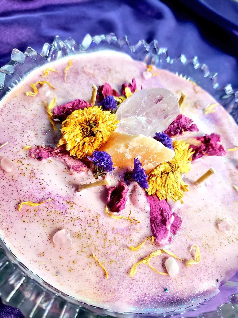 Manifesting that this magical sunset intention candle finds a home to bring light to 🌞💜🕯💖 use code LoveYa10 for 10% off 💕