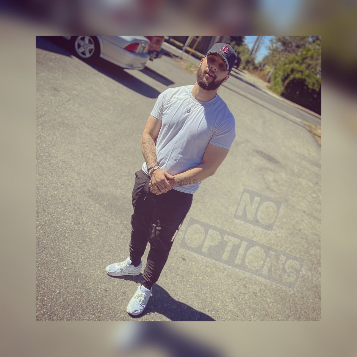 daconierge's tweet image. youtu.be/Gq26sT7EtV4

No Options is out now! SoundCloud and YouTube!