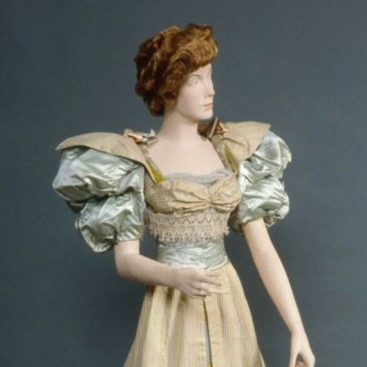 Dr Kaymi Anne Of Green Gables Nitpickers Club この幅広な襟の感じ なにか擬視感があると思ったら 1980年代にも襟の広い服が流行ったことありましたよね T Co Foazs4fdy1 Twitter