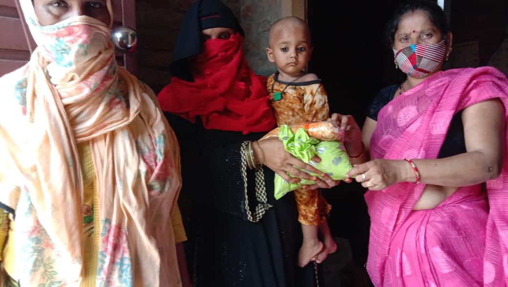 Dry ration distribution in city