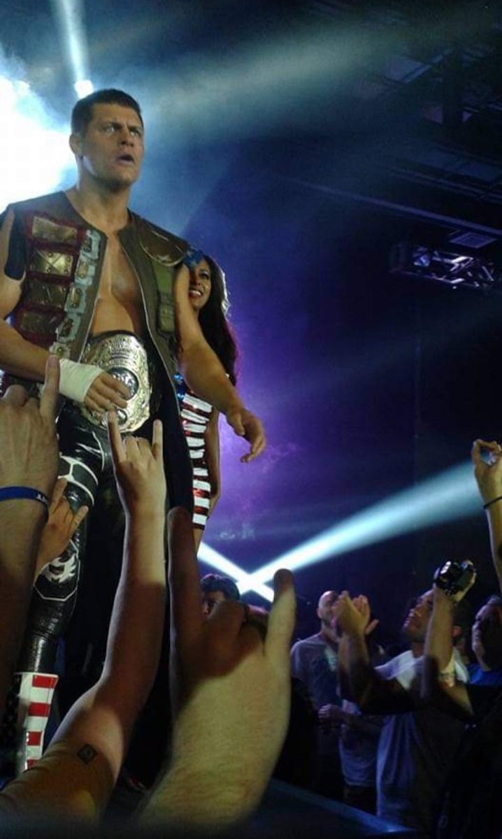 TrillGCC305's tweet photo. #FBF2017....... July 2nd, 2017 in Long Beach California, Day 2 of The G1 Special In USA show @njpwglobal did. Got some good photo shots of both @CodyRhodes and @tanahashi1_100, also met them as well. That was a fun ass show I went too as well. #njpw https://t.co/K2xv5I2b3H