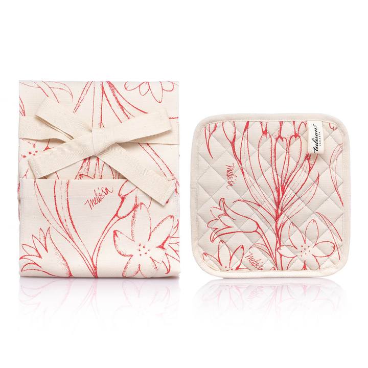 mytulisan's tweet photo. Cooking set to make you happy in the kitchen!
https://t.co/VwBIbtmAFa
#apron #mytulisan #potholder #kitchen #happykit #gifts #handmade #LimitedEdition #cooking #baking https://t.co/8t3NVhSn5U