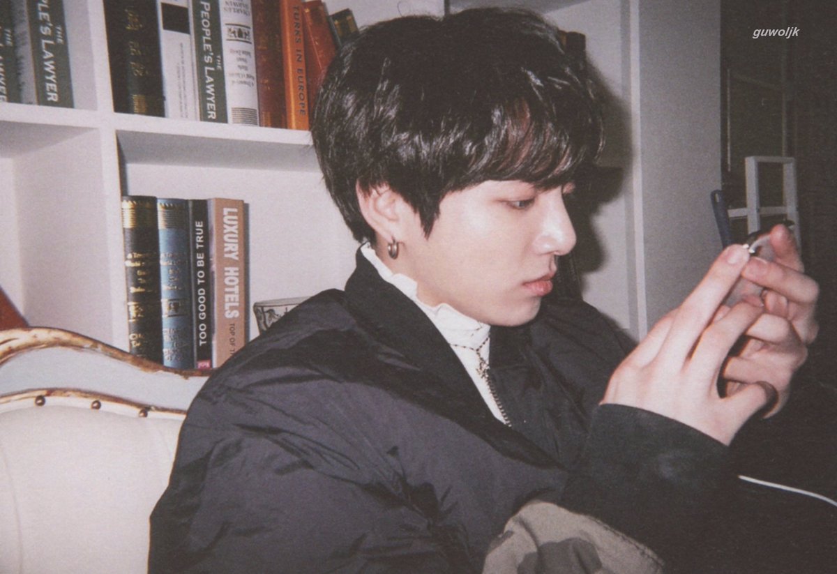 archiveforJK's tweet photo. this genre of pictures 🥰 https://t.co/cdXVbs6n7P