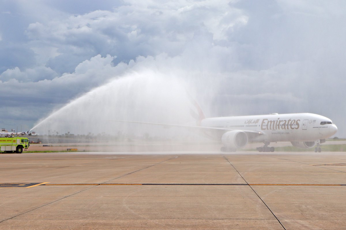 MCO's tweet photo. A warm welcome back to our friends @emirates, resuming service 4x/week to Dubai! 🇦🇪 Through 2020, the airline continued much needed cargo services flights at MCO and we’re happy to see it once again, bringing travelers to our City Beautiful.
🎫 https://t.co/tYdC3MDLgB https://t.co/5evV7PsfyD