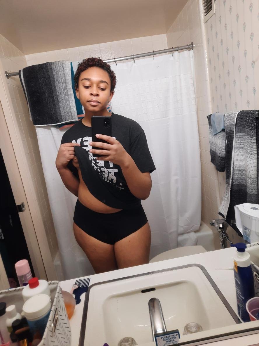 transnympho's tweet photo. not my shirt, but still looking nice in it :) https://t.co/C8ItJ5AAn3