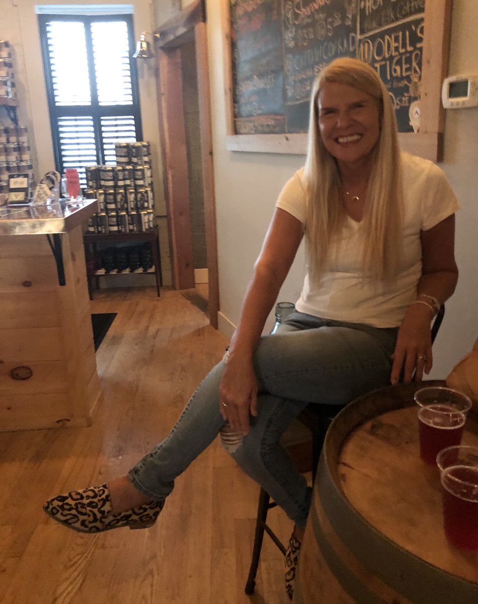reallyJudyGood's tweet photo. Wore my leopard loafers to the brewery 👍🏻 #debut #leopard #shoea https://t.co/enZIQbaR3P
