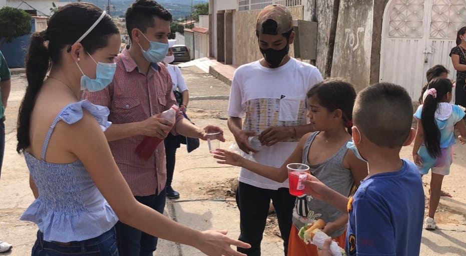 accionsocialve's tweet photo. Tenemos un compromiso con Venezuela, con el Táchira y con nuestro proyecto @accionsocialve, seguiremos recorriendo las comunidades de nuestros municipios, siendo parte importantes de los cambios positivos que en equipo nos permitan reconstruir un país de valores y principios. https://t.co/H0kqfJs8rU