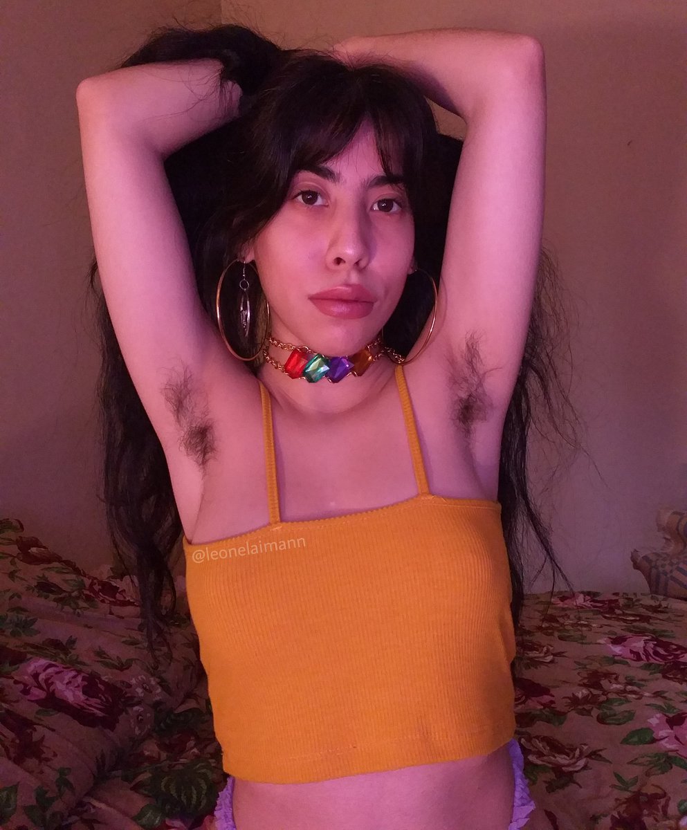 2021. https://onlyfans.com/leonelaiman. 