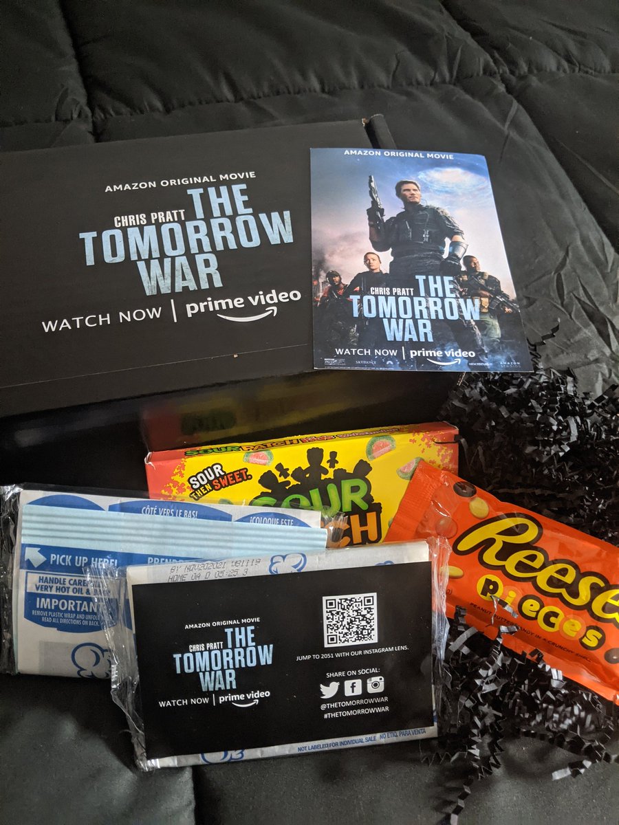 Mmrtnz14's tweet photo. @gofooji @PrimeVideo thanks for the fan box for #TheTomorrowWar https://t.co/Z8kjfZC0zH
