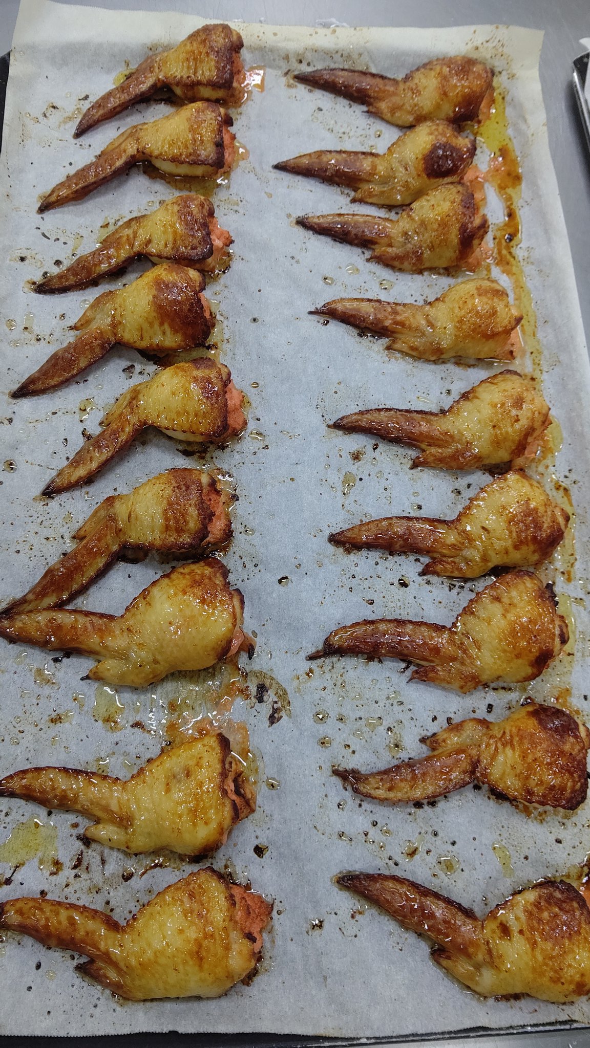 竹丸渋谷水産 本日も良い焼き加減でございます さすが道産の手羽先です 脂の旨味が違います 竹丸渋谷水産 焼き 手羽先明太 T Co Yb0q9bsaxv Twitter