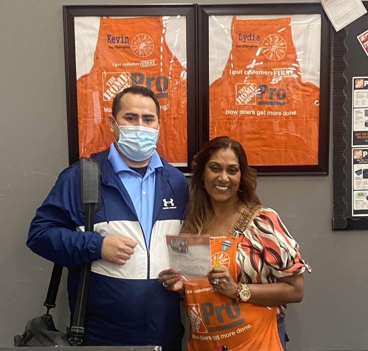 Lydia building great relationships with are PAR team. Thank you Jaivee for recognizing her dedication to are pro customers <a href="/THDJaiveeG/">Jaivee Garcia</a> <a href="/Mikelenderman01/">Michael Lenderman</a> <a href="/JGissendannerHD/">Justin Gissendanner</a>