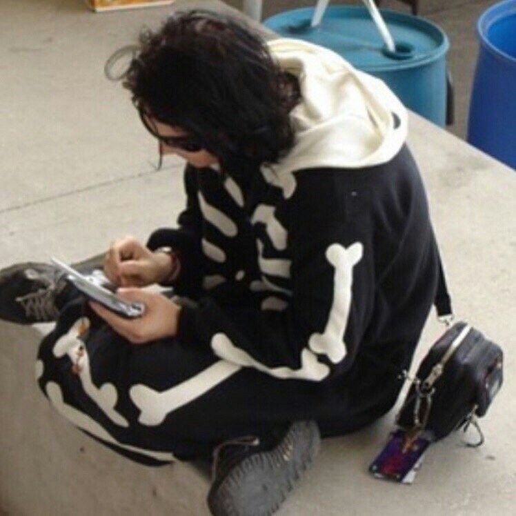 why does he look like an ipad kid