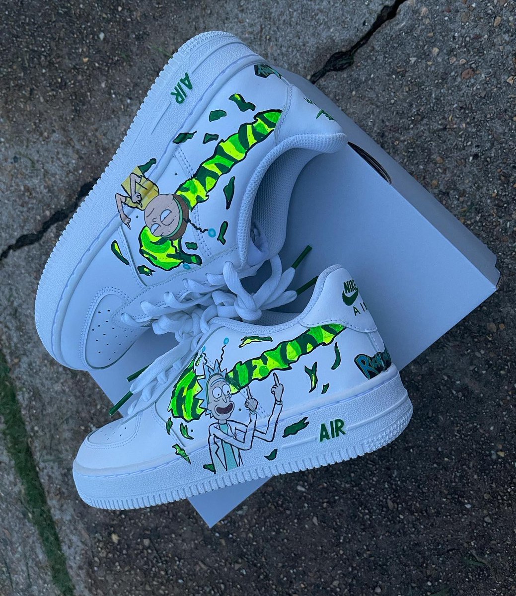 AquilanoBrianna's tweet photo. These Rick and Morty Customs go crazy 🔥 

My next customer may be on your TL! Show love 💚 #LanoDidIt #CustomForces https://t.co/uClgTXYfRP