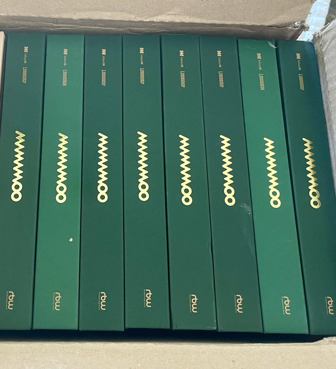 Mamamoo Travel Album GiveAway 🎉

2 Winners one international &amp; one US 

Like,RT &amp; Reply w/ where your from 

These are open with no Photocard but you can pick what version &amp; member you want or keep it a surprise 

Will end August 1st