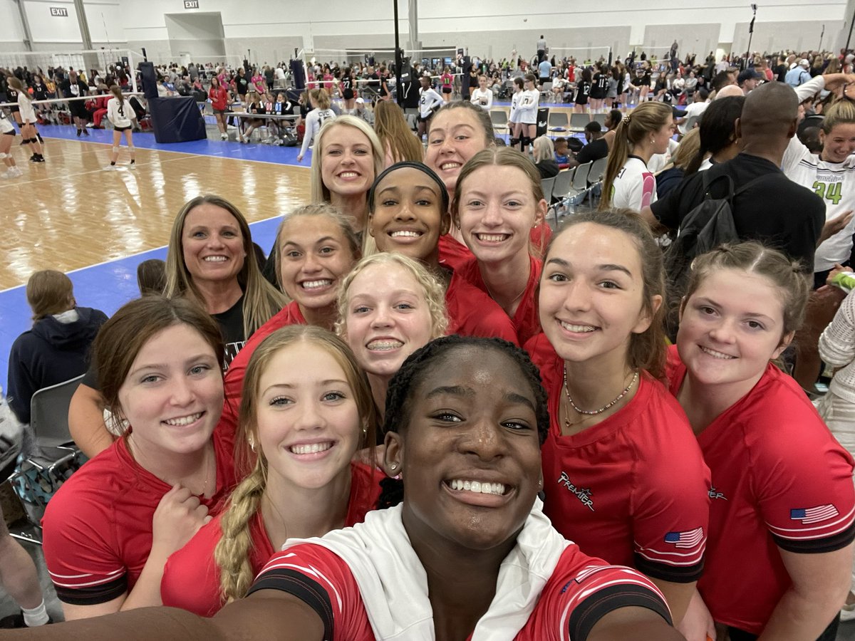 Premier16_G's tweet photo. ✅Hive 16 Gold: 25-20, 21-25, 15-13
❌ Drive Nation 16 Red: 24-26, 18-25

We fought hard today &amp; walked away with 1 win &amp; 1 loss! Love the level of competition we are seeing here!!

Next up:
🕗 8 am vs CoJrs 16 Shannon
🕙 10 am vs Sunshine 16 LA
🕛 12 pm vs OT 16 J Will https://t.co/zM9q2TZuR3
