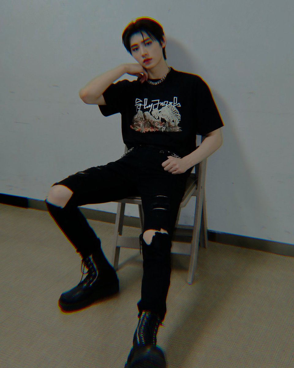 thzseven's tweet image. ㅤ
ㅤ
ㅤㅤㅤ  ꖛ ı 𝖐now that's tɔo 𝖇ad
ㅤㅤㅤ  ˒ but ı'ꭑ ─┈ ː  l𝗼co ، 𖤐
ㅤㅤㅤ