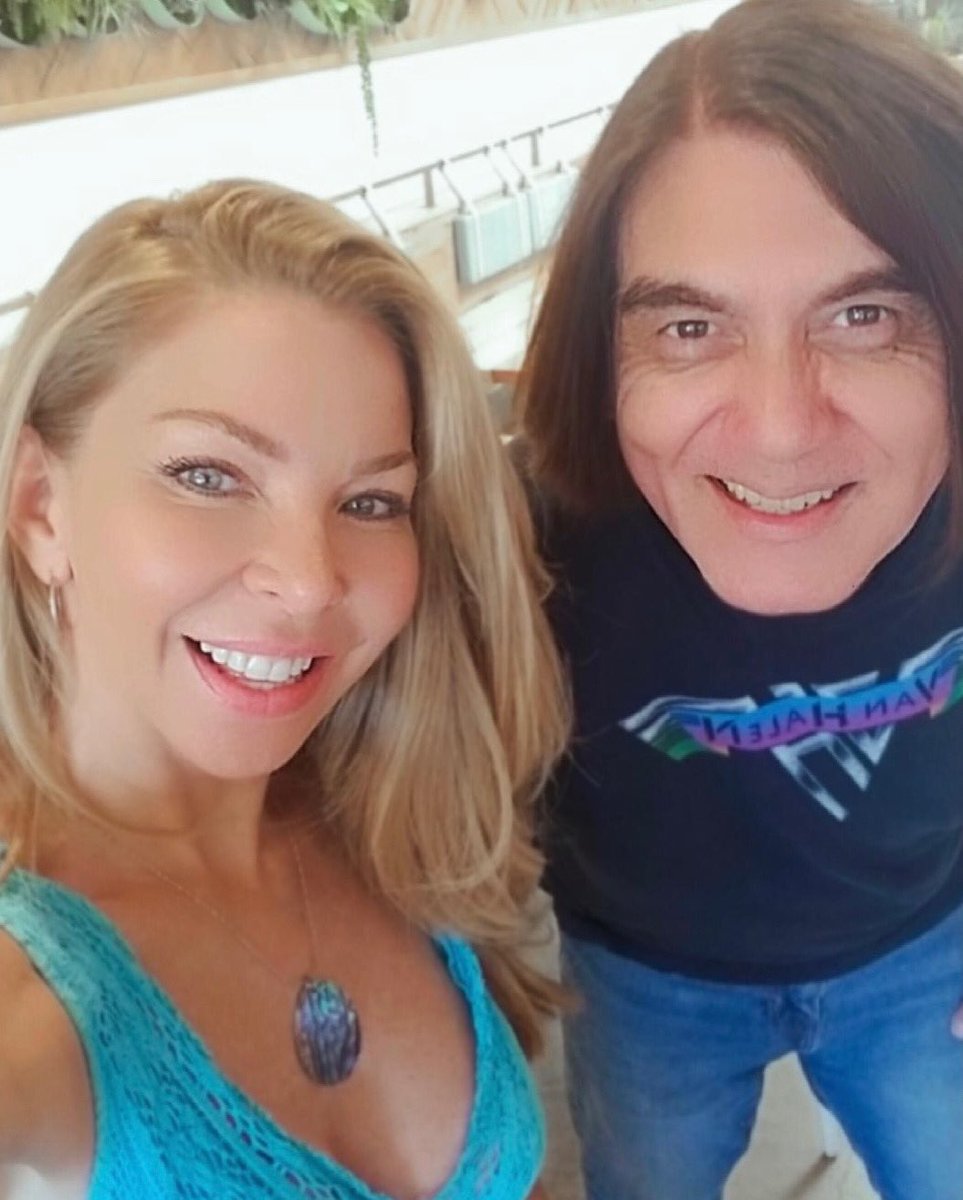 CeelosM's tweet photo. Selfie time with the lovely #JenniferLyons, to kick off the weekend. #Actor #FunnyGirl #Model #Blondie #Selfie #ActorsLife #LALife https://t.co/Jr7XvxLd70