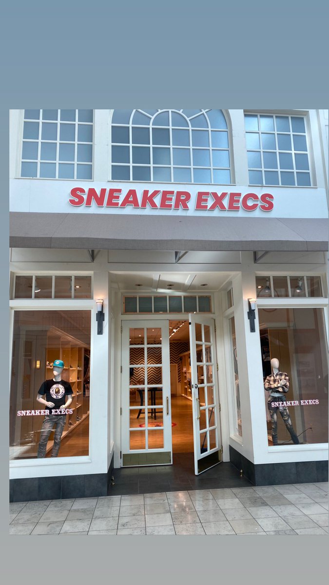 Eugenewestpark's tweet photo. We’re open!!! Citrus Mall Tampa FL https://t.co/W7YnF2fO0c