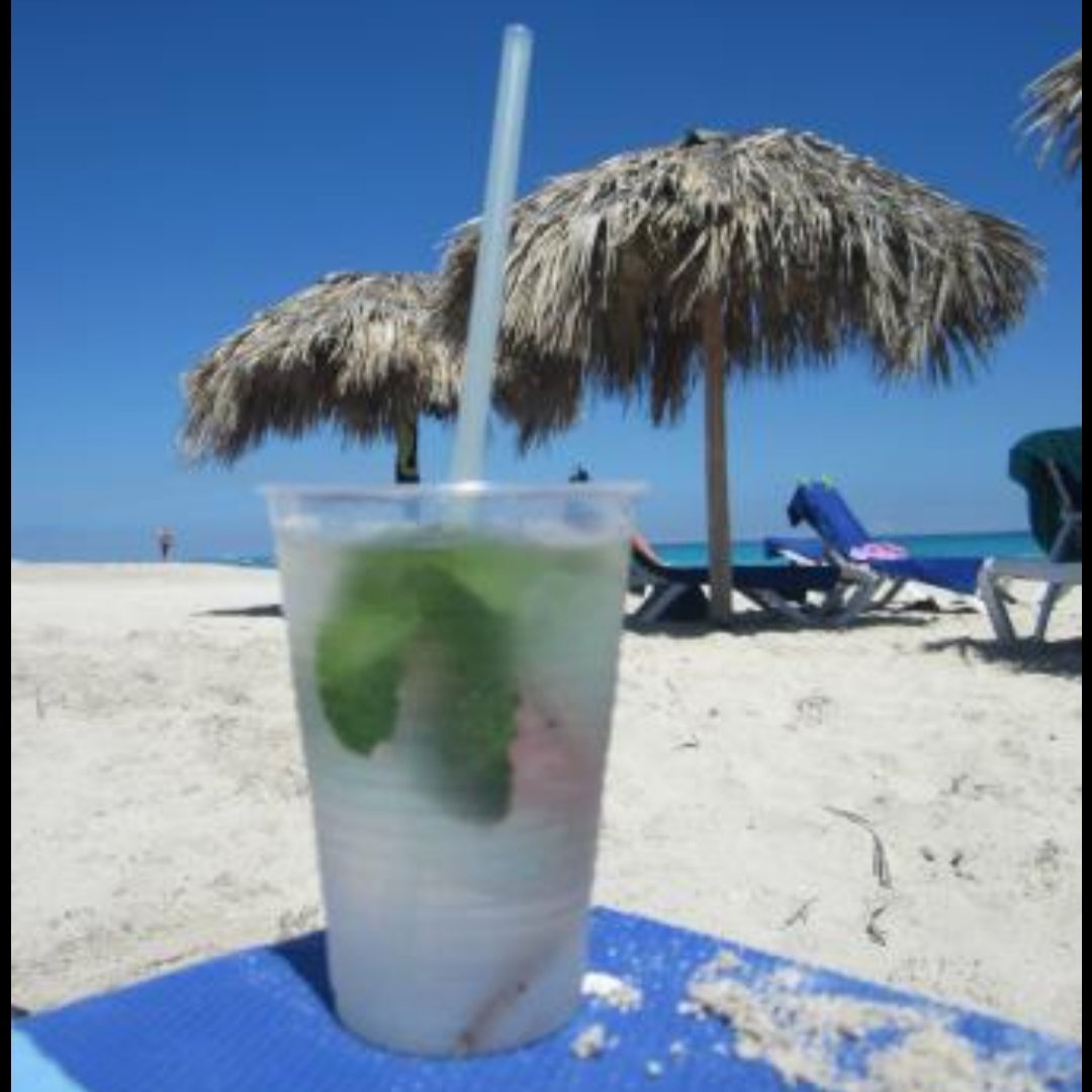 #LlegoElVeranoY 
#EnJulioQuisiera 
🌞🌞🌞
Playa y 
Mojito Cubano 🍹🇨🇺
❤️❤️❤️❤️❤️❤️
@DeZurdaTeam