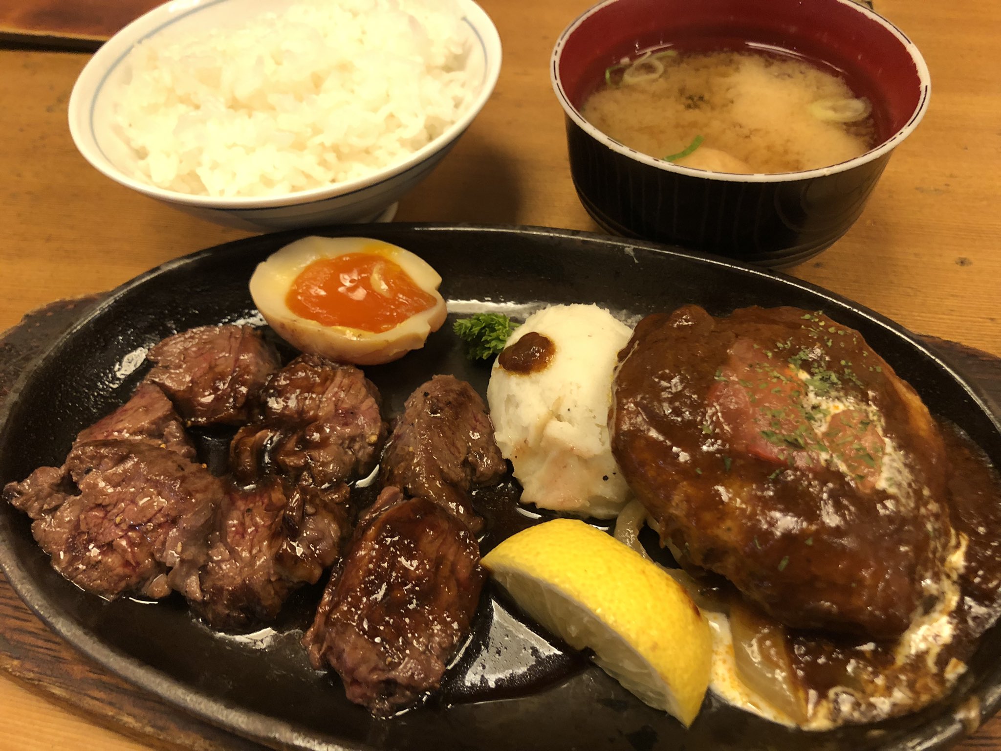 雪猫 お肉を食べたい時は ここに来ます とみや 広島グルメ サービスステーキ ステーキ ハンバーグ T Co Eexdcz1qzx Twitter