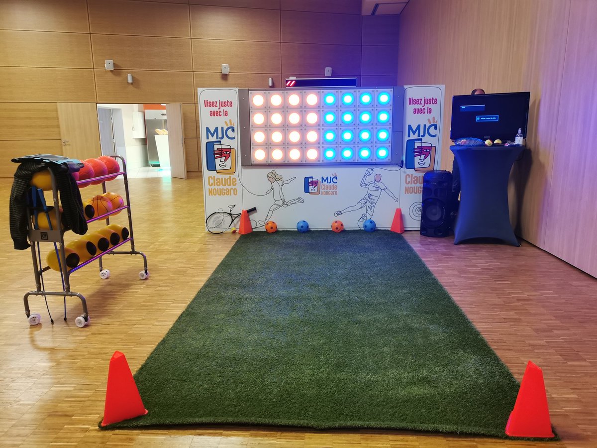 FredSport's tweet photo. Prêts à vous accueillir pour la #fête du#sport de #Montmorillon
Vu le temps, nous sommes dans l'Espace Gartempe
Le soleil est dans notre bonne #humeur☀️😊
#sportgames https://t.co/hBqTeKbDvM