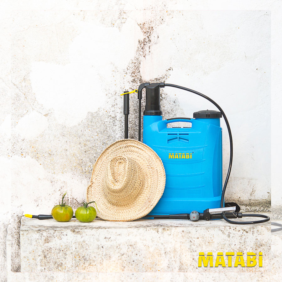 matabisprayers's tweet photo. ¿Aún no conoces el Evolution 12 de Matabi?
Pronto lo descubrirás con #elhuertodetialou 😉 ¡Gracias por la foto Lourdes!
#matabi #evolution12 #huerta #huerto #jardin #mochilapulverizadora https://t.co/SpO0RNhrdu