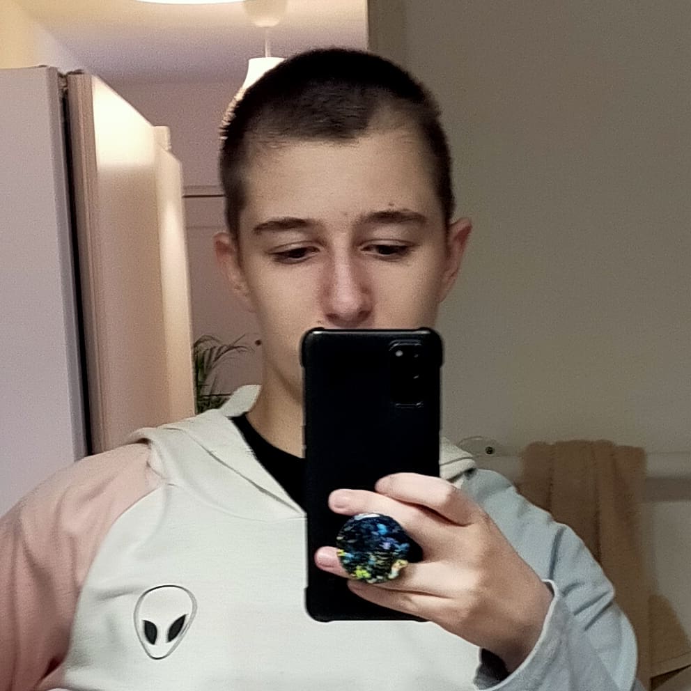 in_crah's tweet photo. #TransPrideMonth Not a pro at taking pics but hi 👉👈 https://t.co/J8YDzTuHzy