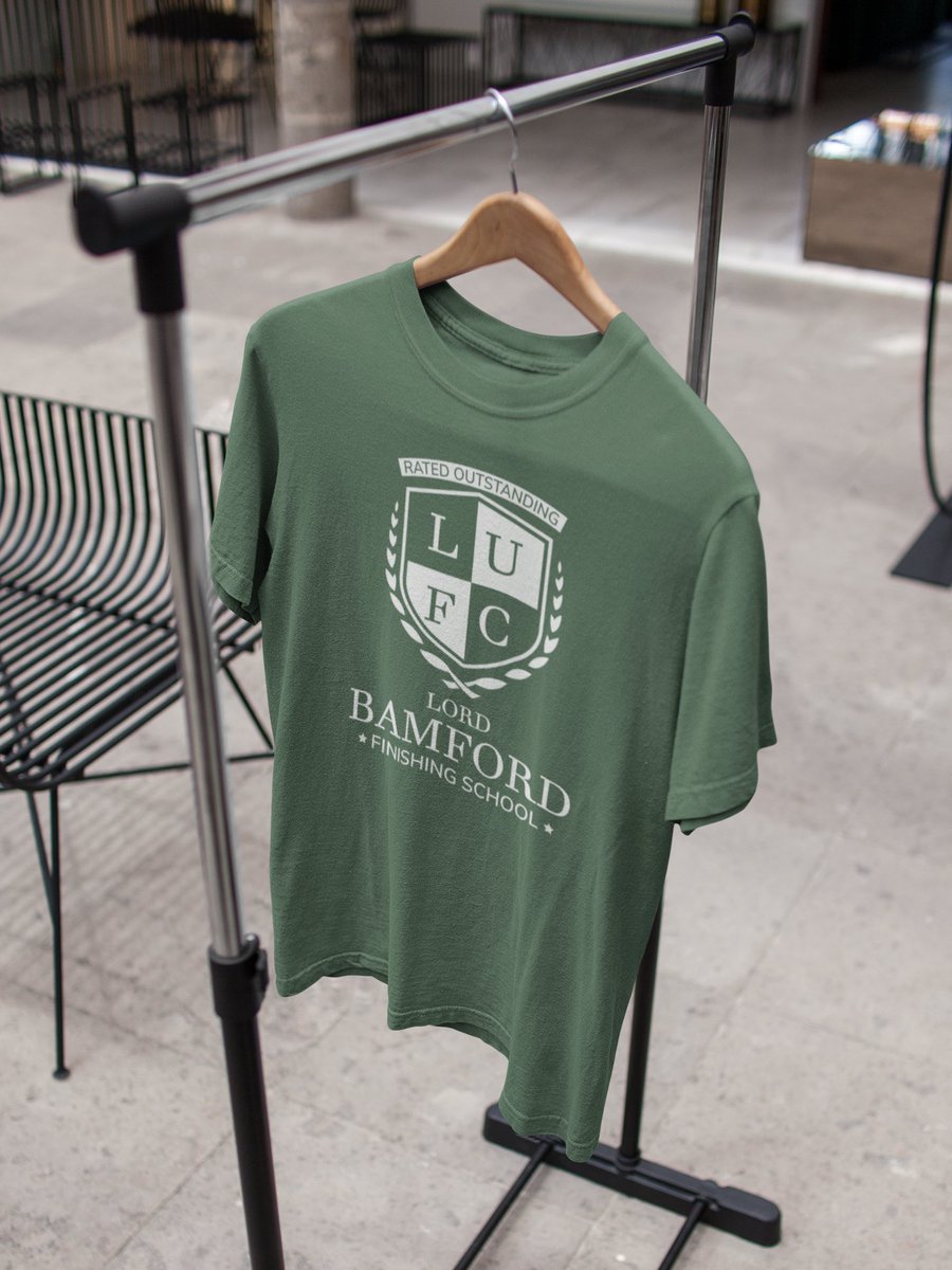 FOREVERLEEDSMOT's tweet photo. Any Paddy Bamford fans in the house! 
Win a Lord Bamford T-shirt NEW in store now 🤩 #FinishingSchool 

⚽️ Follow &amp; Retweet
⚽️ Tag a #LUFC fan 

6 fashion colours - which one you picking 🤔 https://t.co/36UKd4U7It 

Comp closes at 10.15pm tonight 

Good luck🤞😘 https://t.co/k53J1VDtxU