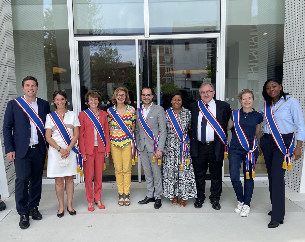 Membre de la commission permanente, je suivrai avec grande attention les nombreux sujets régionaux en lien avec <a href="/VincennesVille/">Vincennes ma ville 🇨🇵🏰</a> : le futur lycée de l'Est, le RER Vélo, le prolongement de la <a href="/Ligne1_RATP/">Ligne 1</a>, la poursuite de la végétalisation, ou encore le soutien à l'économie locale.