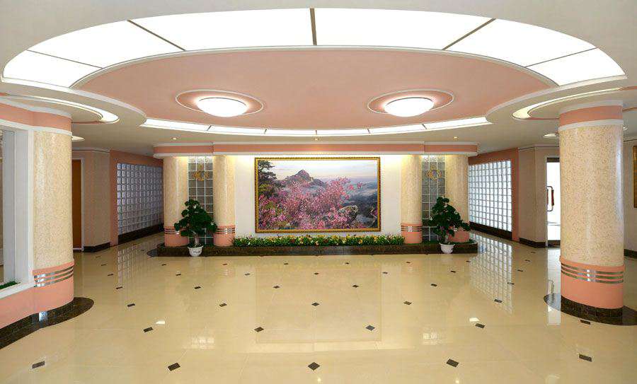 Korea_Friend_UK's tweet photo. A posh hotel ? Luxury apartments maybe ? No ! This is actually accommodation for young workers at the Kim Jong Suk Textile Mill in Pyongyang . Only the best for workers in People's Korea ! https://t.co/q1UFsgeT8M