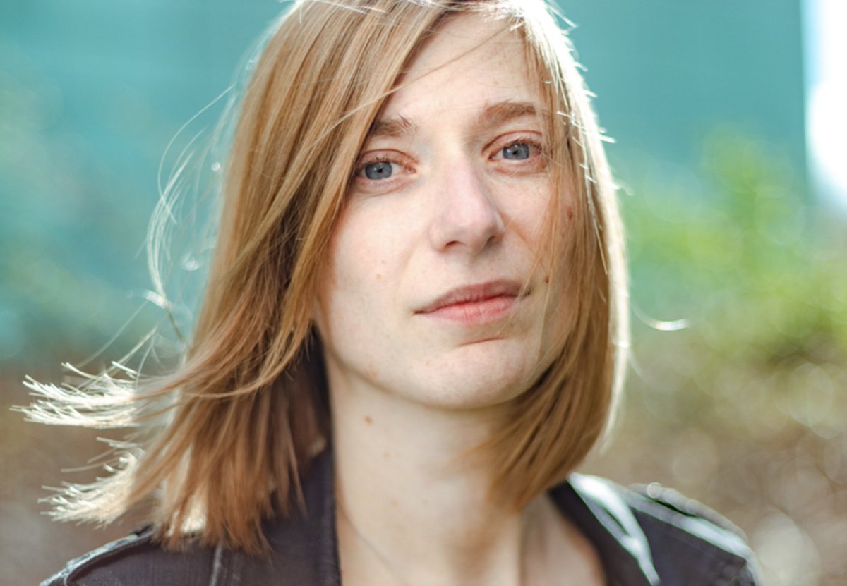 BePolar3's tweet image. #BePOlarWebTV Interview avec l&apos;auteure @gabriellemassa C&apos;est maintenant ! #entretien #Live Elle nous parle de son roman &quot;Le goût du rouge à lèvres de ma mère&quot; paru aux @EditionsPoints  🔜 facebook.com/BePolar2/posts…