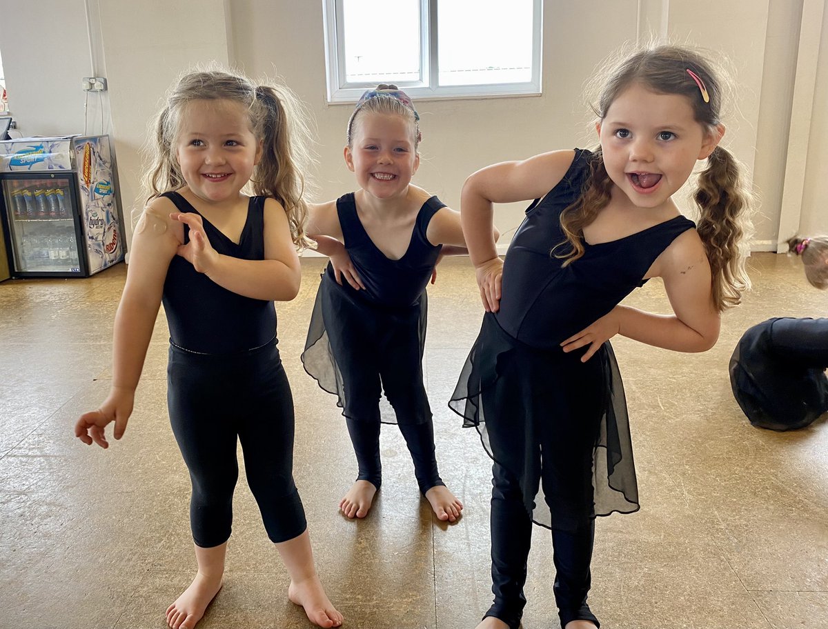 Good Morning from our Little Cre8ives and Starlite!😍