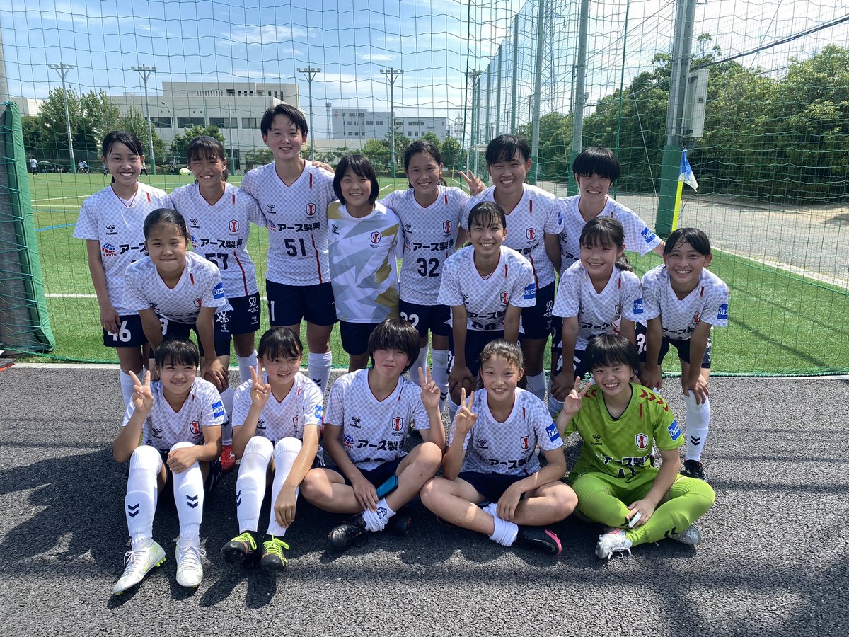 Inac神戸staff Inac神戸 テゾーロaの兵庫県u 15リーグにお邪魔しました Topチームから良い刺激を受けて妹たちも頑張っています 広報担当 T Co Rbiwrjx2h2 Twitter