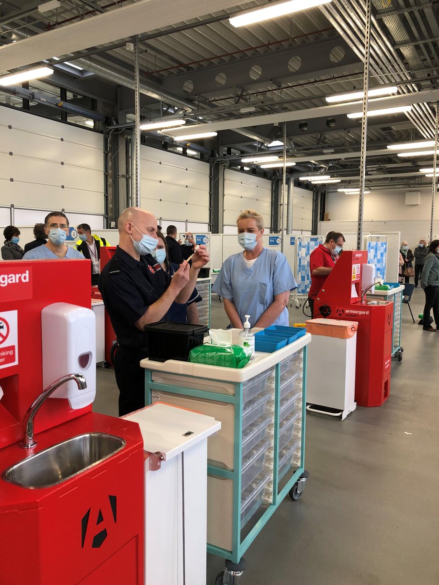 HantsIOW_fire's tweet image. 🚒💙 Basingstoke Fire Station will light up blue to celebrate #NHSBirthday.

It's a fitting tribute to the amazing people working in and supporting @NHS and the role the station has played as a @SolentNHSTrust vaccination centre.

👉 bit.ly/3huuAzJ

Thank you!