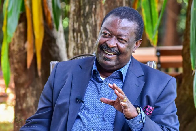 Who is the better option? Rt Mudavadi and Like for me🤣 #MudavadiTheBetterOption https://t.co/Q7ROa89<a href="/tag/mudavadithebetteroption"class="tags"><span>#mudavadithebetteroption</span></a>