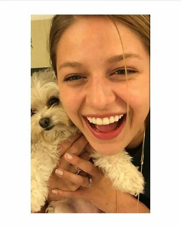 I love Melissa Benoist's smile