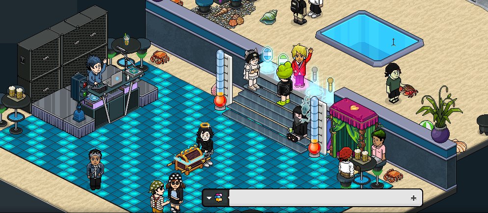 HabboDotId's tweet photo. 🕺 ¡Así se vivió el viernes de fiesta en https://t.co/QkoF7l2Gws! 
¡Lo mejor de la música con piipexpro en controles! 🎵

Se entregó el primer cofre luz azul del mes, el ganador fue Cobalto. 🥇

🌀 ¡Suerte a todos en los siguientes cofres! 🌀 https://t.co/WSEKQ5vgDf