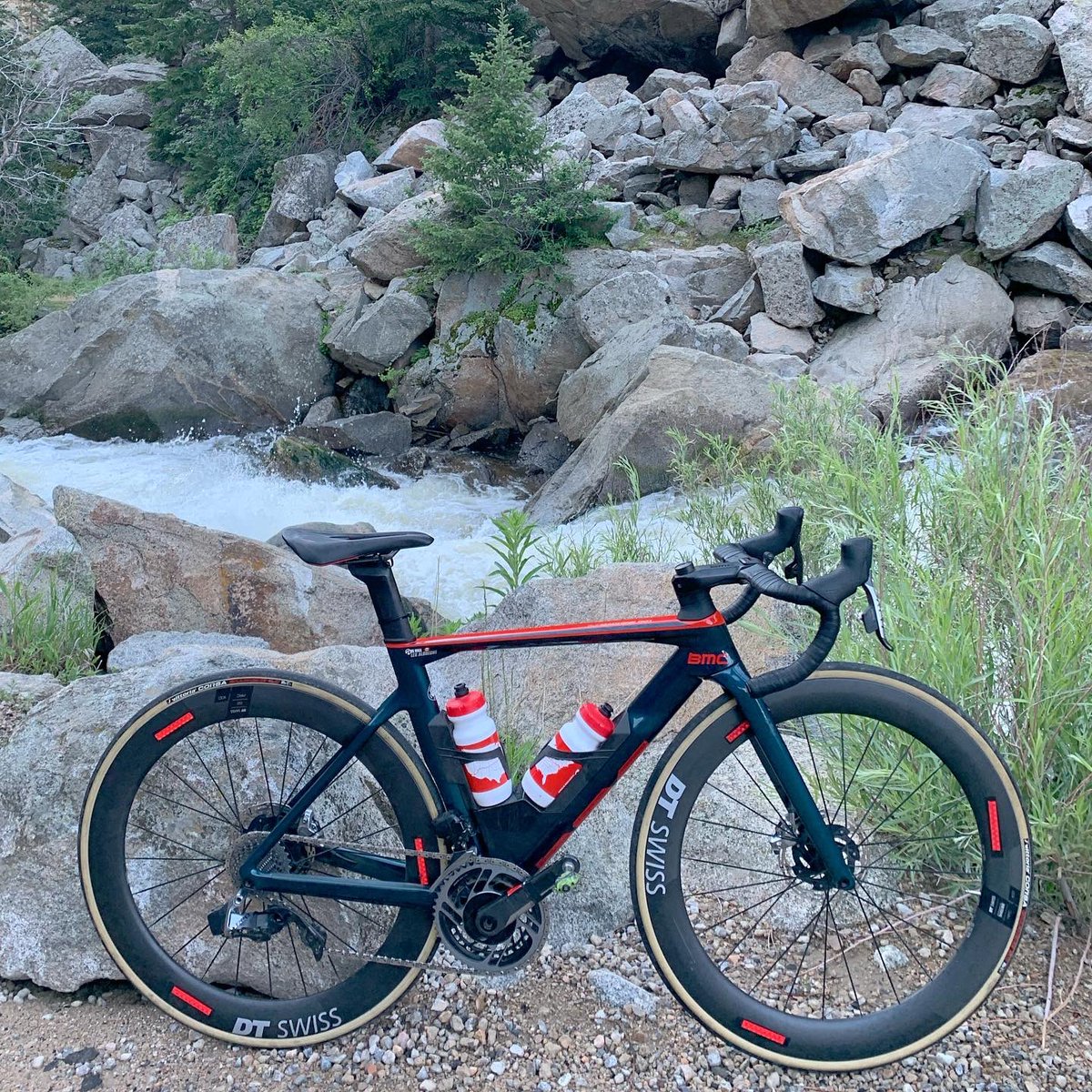 Lex_Albrecht's tweet photo. The drive back to AZ continues. Today I woke up and rode my TimeMachine in Nederland, CO (and Boulder, Ward, and to Brainard Lake). I love it here. Feels special to be back
#BMCtimemachine #fromwhereiride #ColoRADo https://t.co/Iiv2xTZLLE