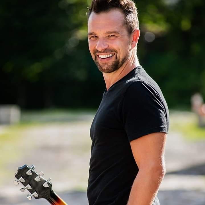 Luis Retta (@luisretta) on Twitter photo La Gente que me Gusta Sábados 17 hs EN VIVO Nota <a href="/Germanbarcelo/">German Barcelo</a> Conducción <a href="/luisretta/">Luis Retta</a> Co-conducción: @johantalarico Columnistas: @arielhernandezok @alejandroluisferre Producción: @claupuzzerok
Op.Tecnica: @tetemarmol
Instagram: <a href="/lagenteyelarte/">El Semanario Radio</a>ok
Face y Twitter: @lagenteyelarte La Gente que me Gusta Sábados 17 hs EN VIVO Nota <a href="/Germanbarcelo/">German Barcelo</a> Conducción <a href="/luisretta/">Luis Retta</a> Co-conducción: @johantalarico Columnistas: @arielhernandezok @alejandroluisferre Producción: @claupuzzerok
Op.Tecnica: @tetemarmol
Instagram: <a href="/lagenteyelarte/">El Semanario Radio</a>ok
Face y Twitter: @lagenteyelarte