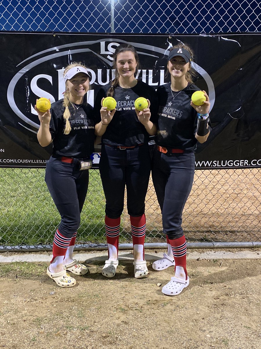 FirecrackersLC's tweet image. Today Bomb Squad members: @KatelynnCrowe4 (@AppStateSB), @C2022Johnson 2💣’s(uncommitted) &amp;amp; @kylielarousa03 (@AppStateSB) #dingernation #burnttoast
