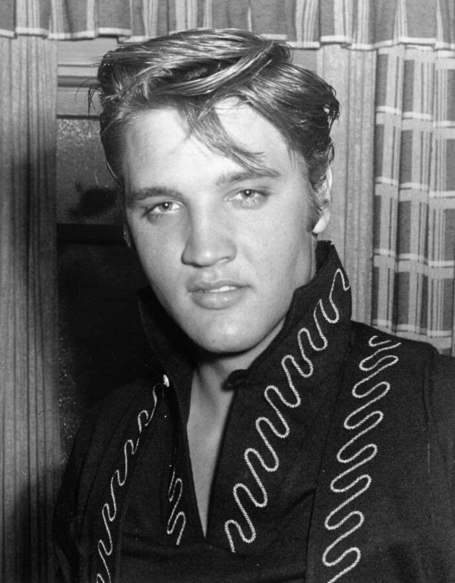 PromipoolCOM's tweet photo. You wouldn't believe what we found out about the "King of Rock'n'Roll"! 😱
https://t.co/NMzljM5VE6
#ElvisPresley #Hollywood #Allvipp https://t.co/Y2e9u8WrzR