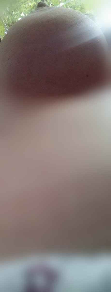 HotAndWetAmber's tweet photo. My nipples want to be sucked!
#boobs #tits #feelingnaughty #horny https://t.co/7a8o84bqcX