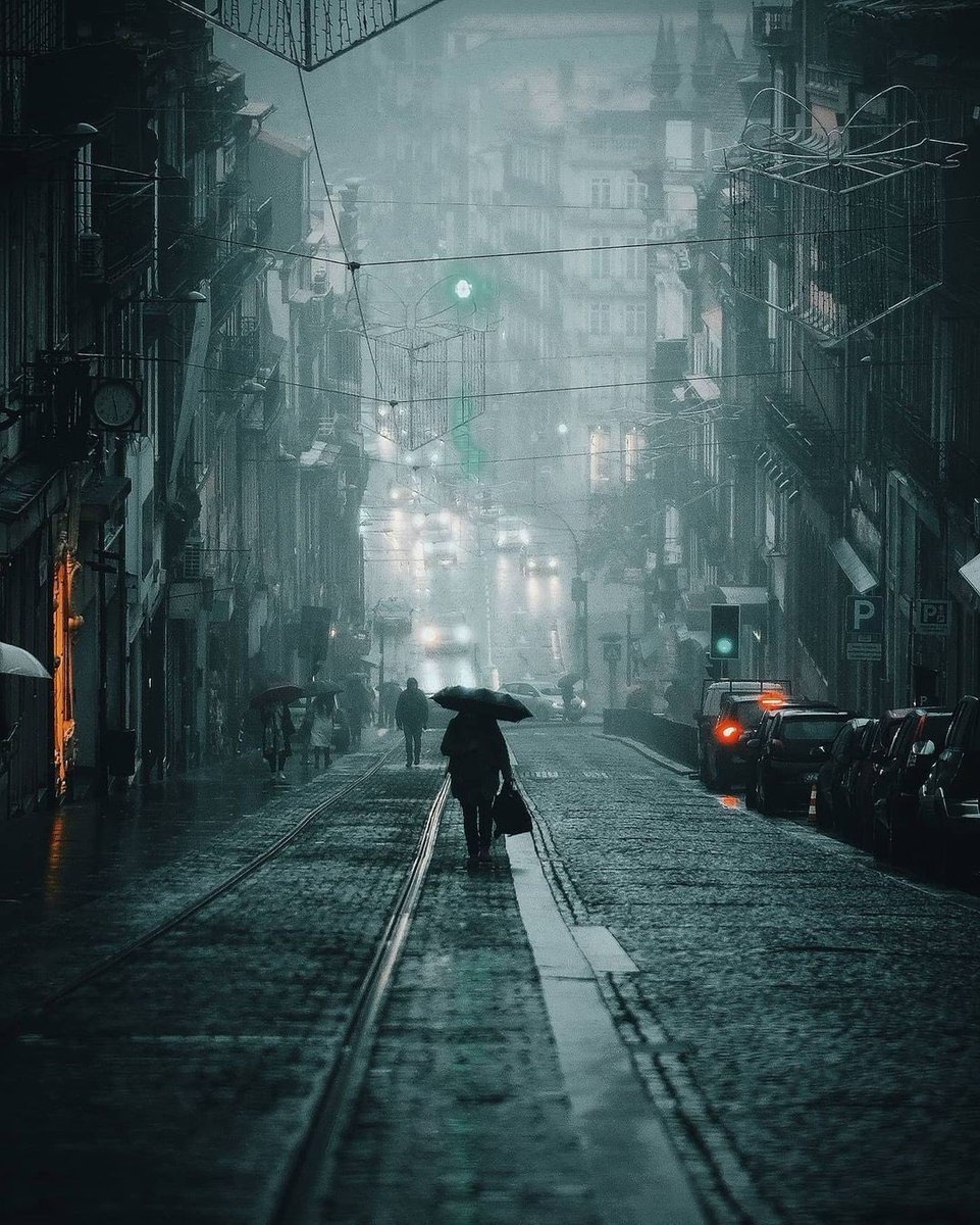 On a rainy street

📷João Bernardino
