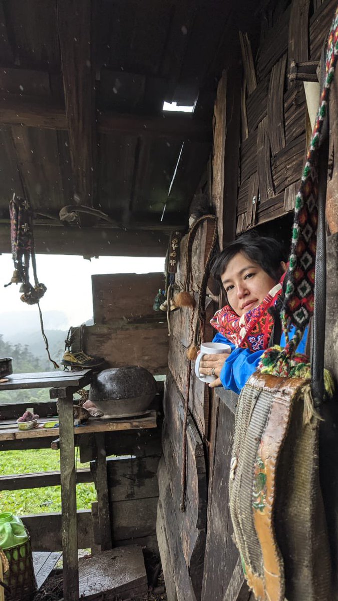 literbasar's tweet photo. Saturday’s are for throwback. The elusive Brokpa Nomads of West kameng. Made churra, churned butter, milked a yak, cooked and fed and got fed by them. Warm hospitality amidst a minimalist in lifestyle. #arunachalpradesh #pemakhandu #brokpa #BacktoBasics https://t.co/1A79k6ubQw