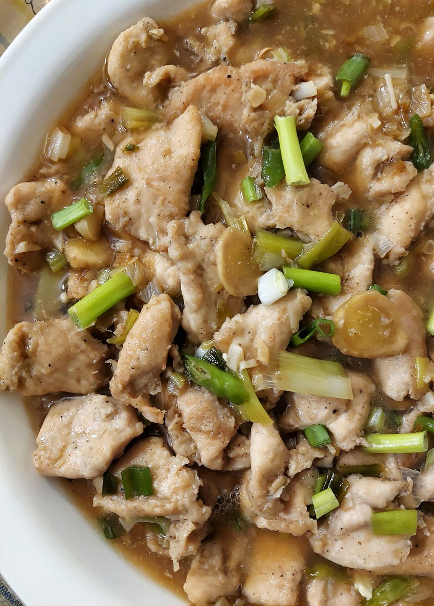 #Quick #Fast and #Easy -

#GingerChicken

#chinesefood 
#chinesefoodie 
#homeproduction 
#kitchentotheplate 
#foodonmyplate 
#Chinesecuisine
#deliciousdinner 
#simplepleasures 

instagram.com/p/CQ1Qi4eMdRq/…
facebook.com/12802427738667…