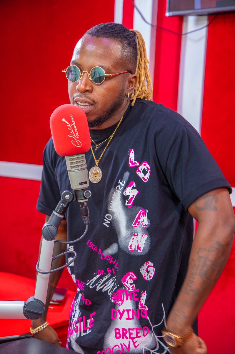 ShagiePromoter's tweet photo. It's happened yesterday @rabadabauganda was there at biggest radio station premier #ffebanene new banger wic is on rotation, #Omwana w'omwami dropping soon @NessimUg 💥💥💥 Bakube Bafe Entertainment [B.B.E] 🇺🇬💪 https://t.co/ktAv2ZUuUf