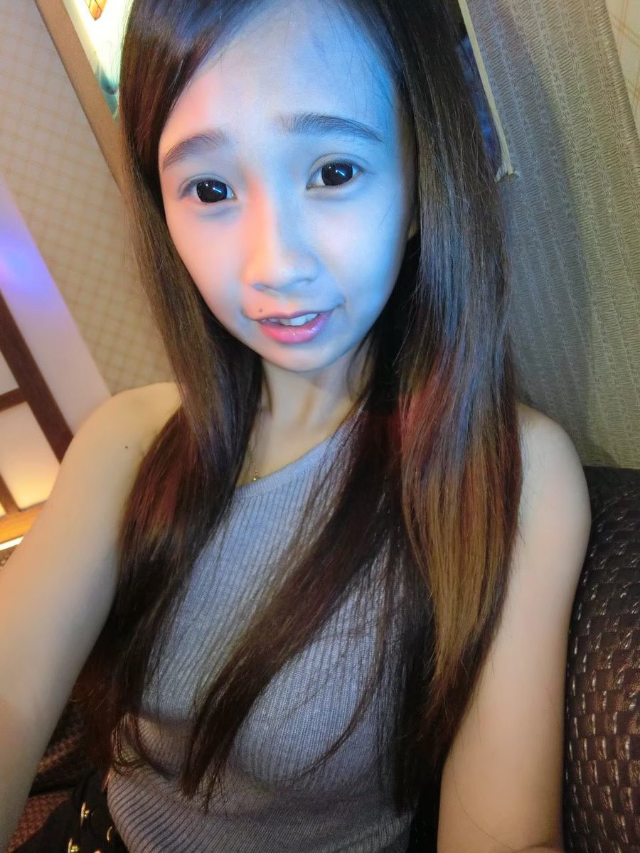 称呼：大眼妹子
特性：喜欢看着自己被操
不喜欢：不sm
留言：想看看自己怎样被操坏
要意淫或文爱的请在留言区直接开始
#文爱  #意淫   #射屏 https://t.co/89za7Y7Td2