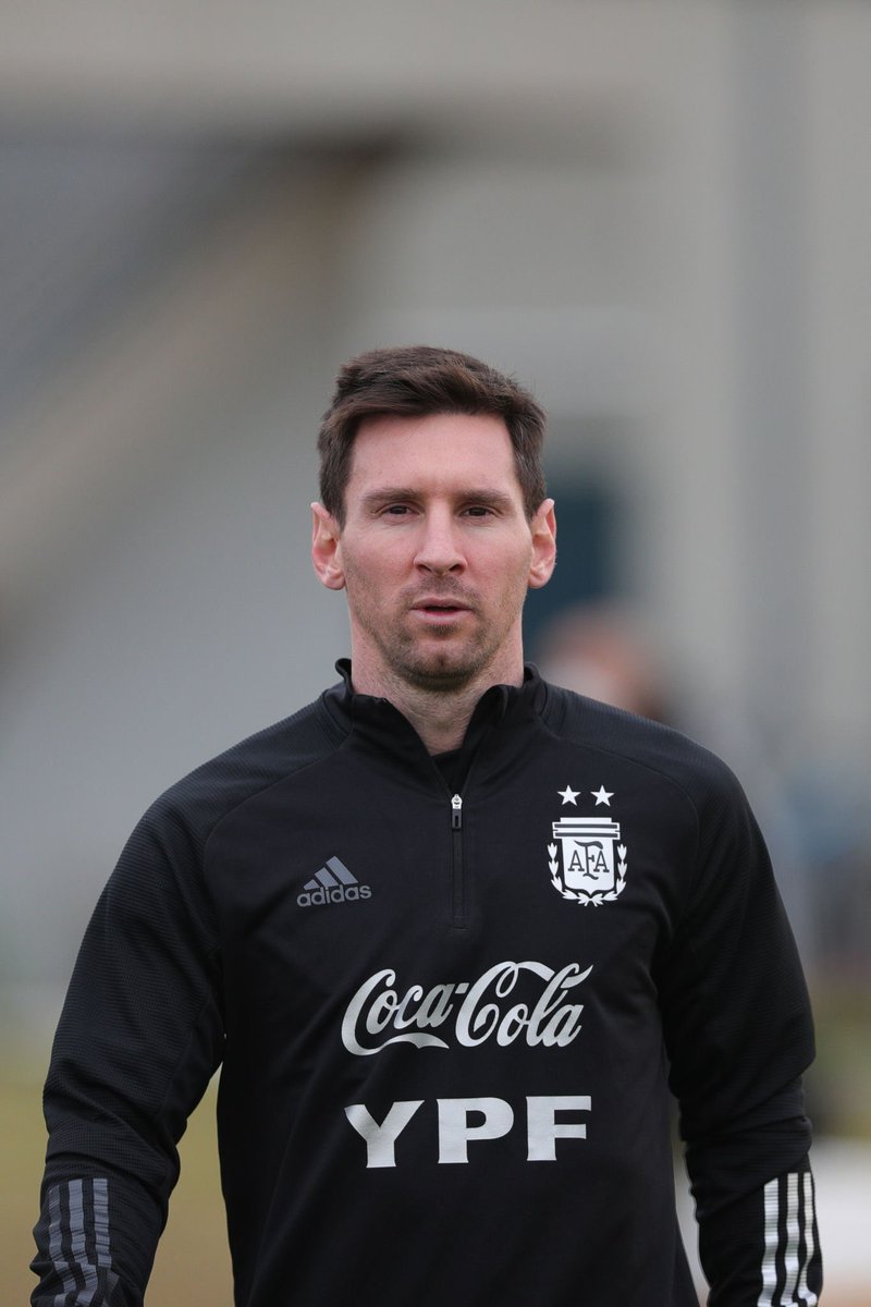BarcaWorldwide's tweet photo. 🗣️ Ray Hudson: “Welcome to Lionel Messi's world, Where the insane becomes the predictable.” https://t.co/h6L4UxCTkU