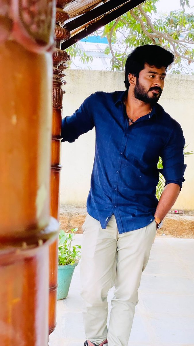 3395Devi's tweet photo. Vera levelπ₯π₯πΉ
@ActorNavinkumar @likithsai22 #navin #navinkumar #actornavinkumar #actorjnk #makkalnayaganjnk #espressionking #ITsingam #tamilactornavinkumar #navinactor_official #HBDJNK #HBDNAVINKUMAR https://t.co/kIE0hnuSM1